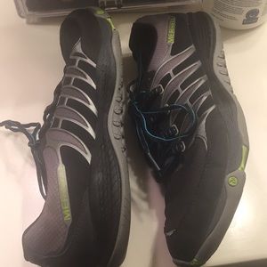 Men’s Merrell Size 9.5
